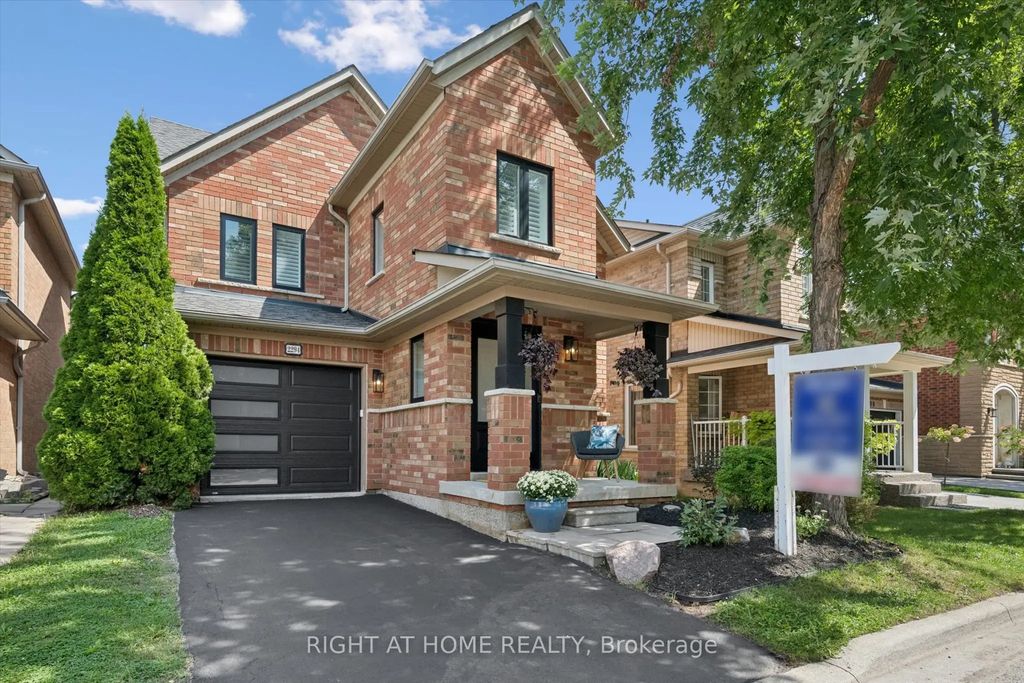 2294 Seton Crescent, Burlington