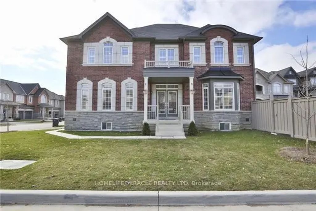 8 Arrowstone Court, Brampton