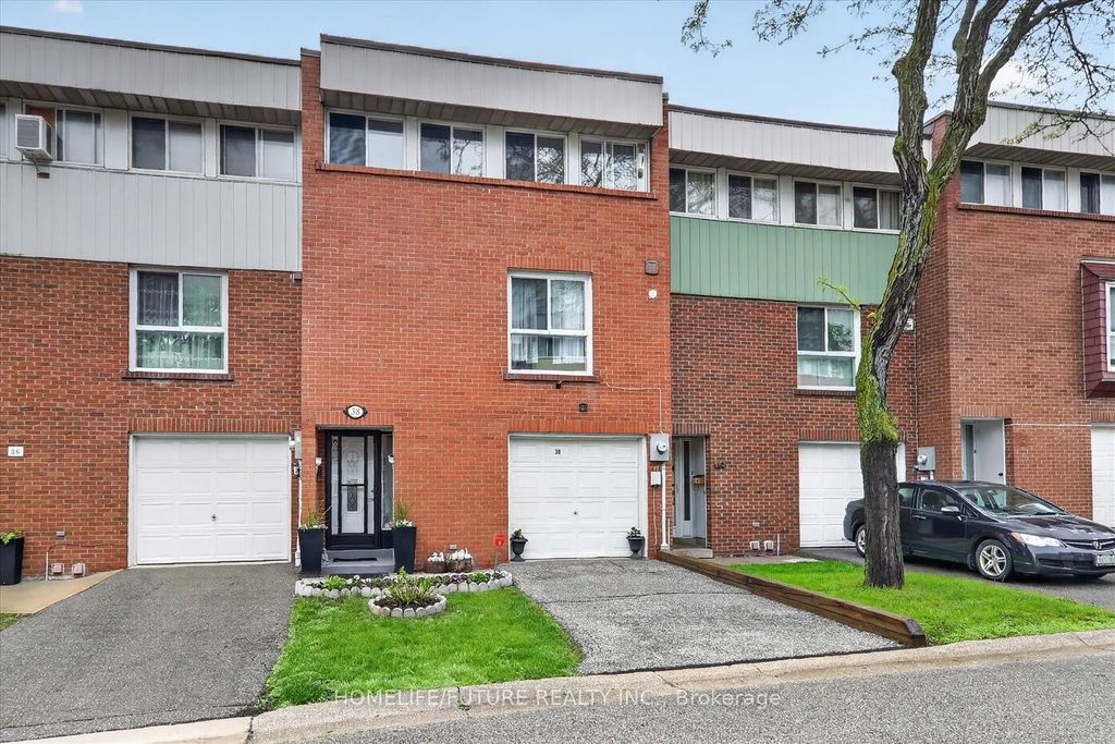 38 John Cabot Way 70, Toronto W05