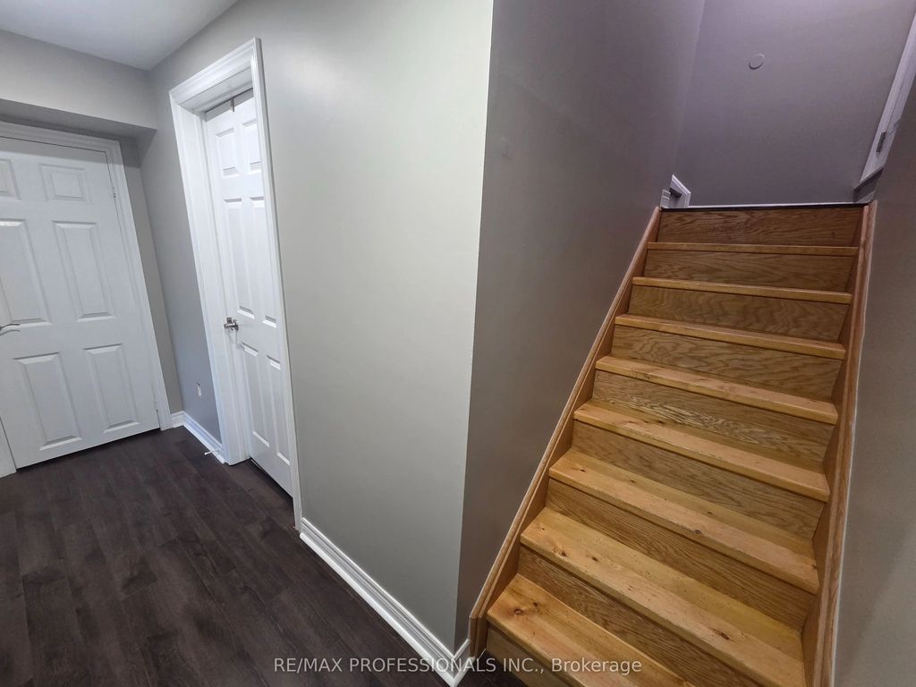 7 Fallgate Drive Bsmt, Brampton