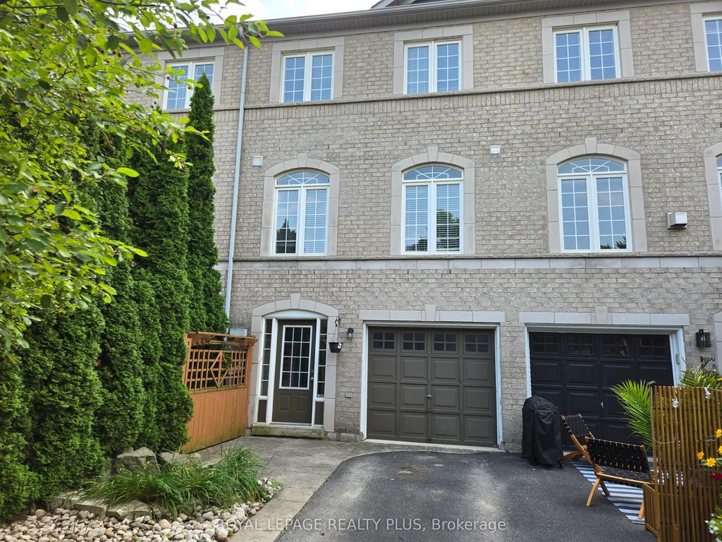 2333 Sutton Drive, Burlington