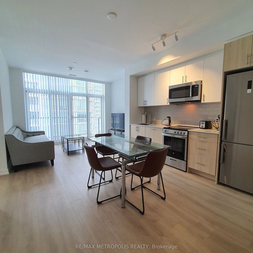 1195 The Queensway N/a 807, Toronto W08