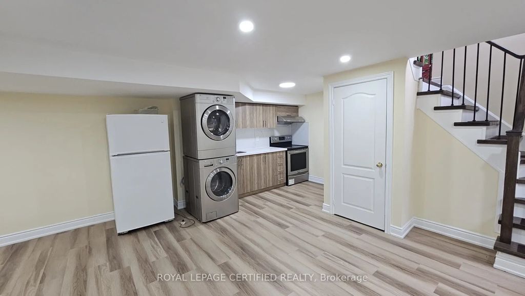 102 Bunchberry Way Basement, Brampton