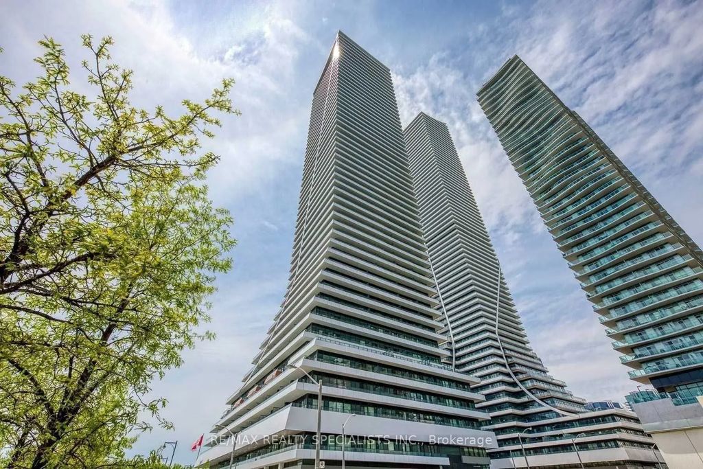20 Shore Breeze Drive 321, Toronto W06