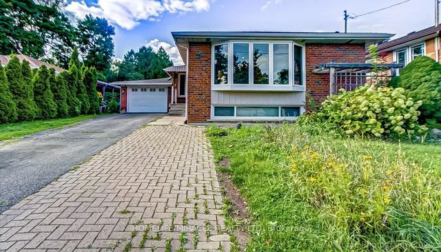 30 Fallowfield Road, Toronto W10