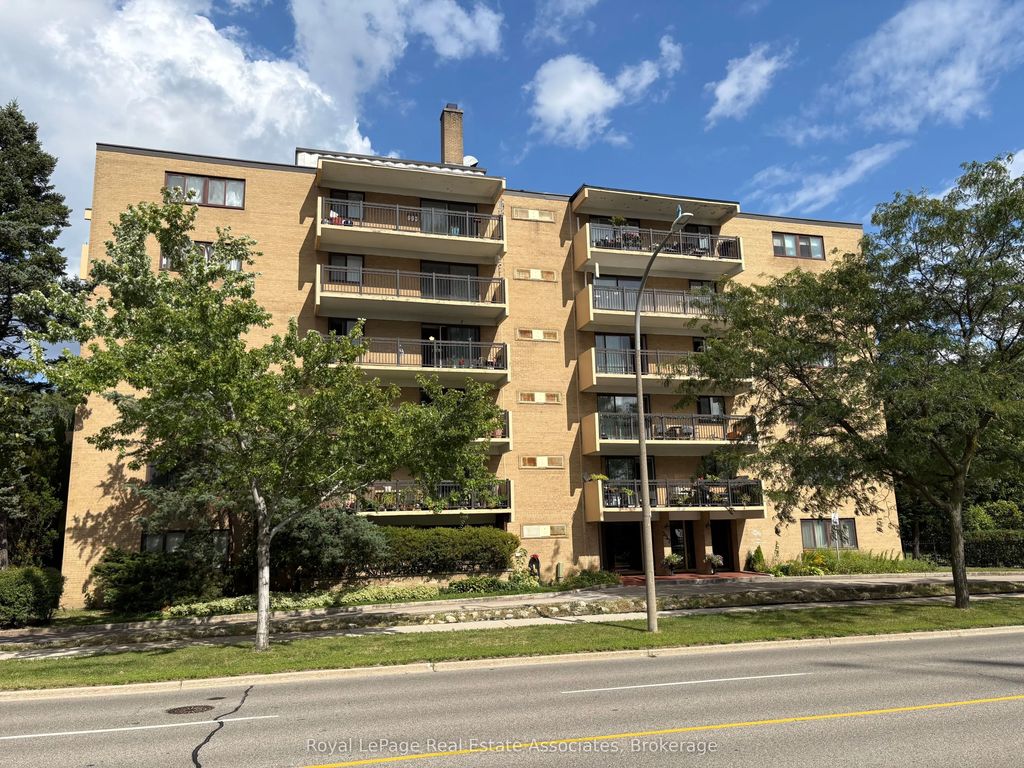 557 The East Mall N/a 408, Toronto W08