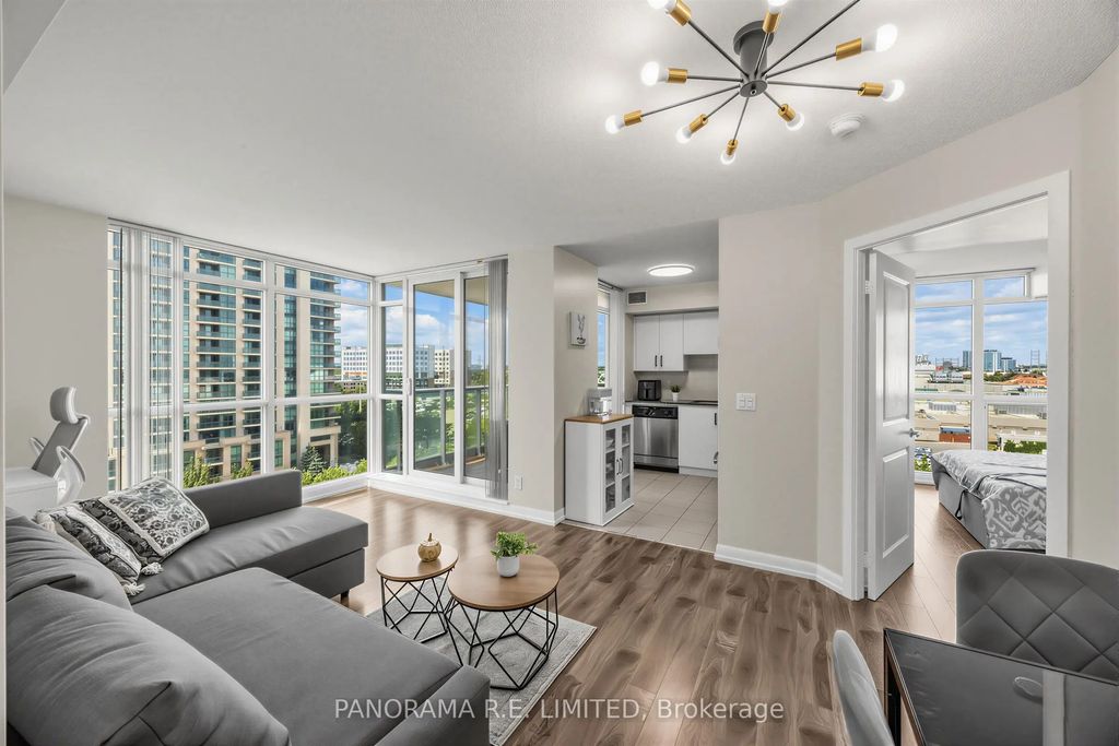 215 Sherway Gardens Road 807, Toronto W08