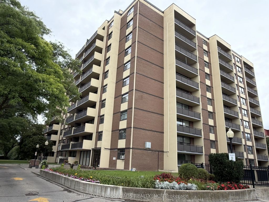 5 Frith Road 1004, Toronto W05