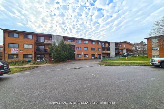 80 Blackfriar Avenue 305, Toronto W09