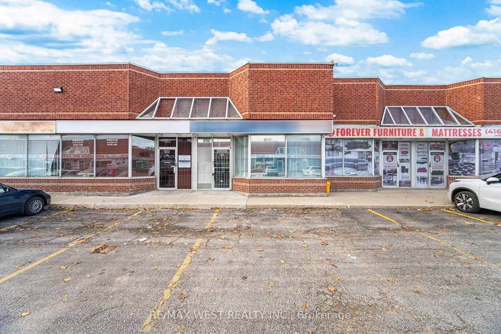 2565 Steeles Avenue E 29, Brampton
