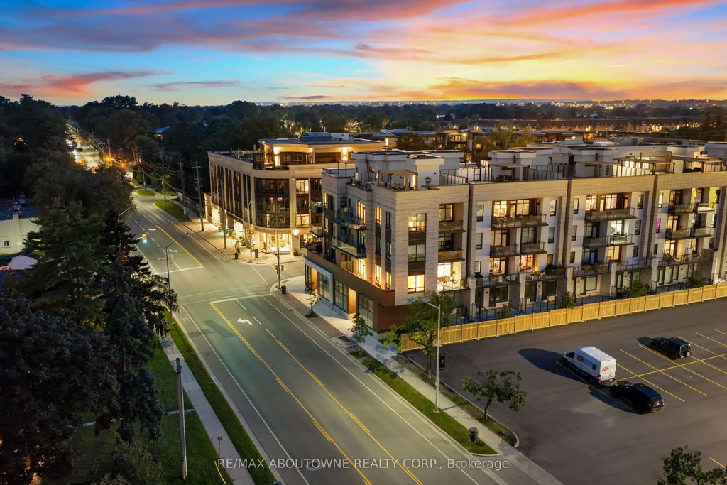123 Maurice Drive 214, Oakville
