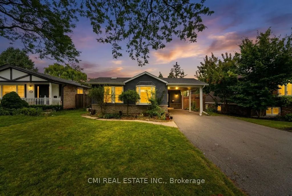 677 Lomond Crescent, Burlington