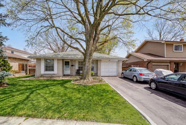 2145 Sandringham Drive, Burlington