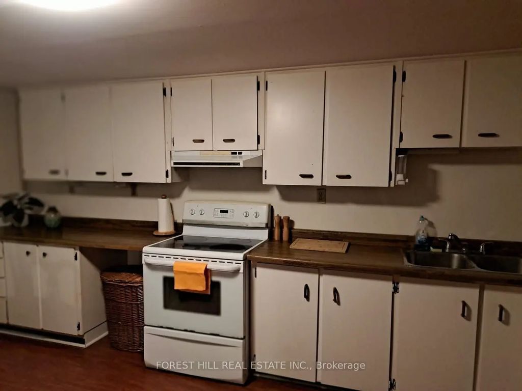 1706 Blackbird Drive Bsmt, Mississauga