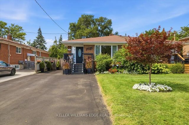 2407 Barclay Road, Burlington