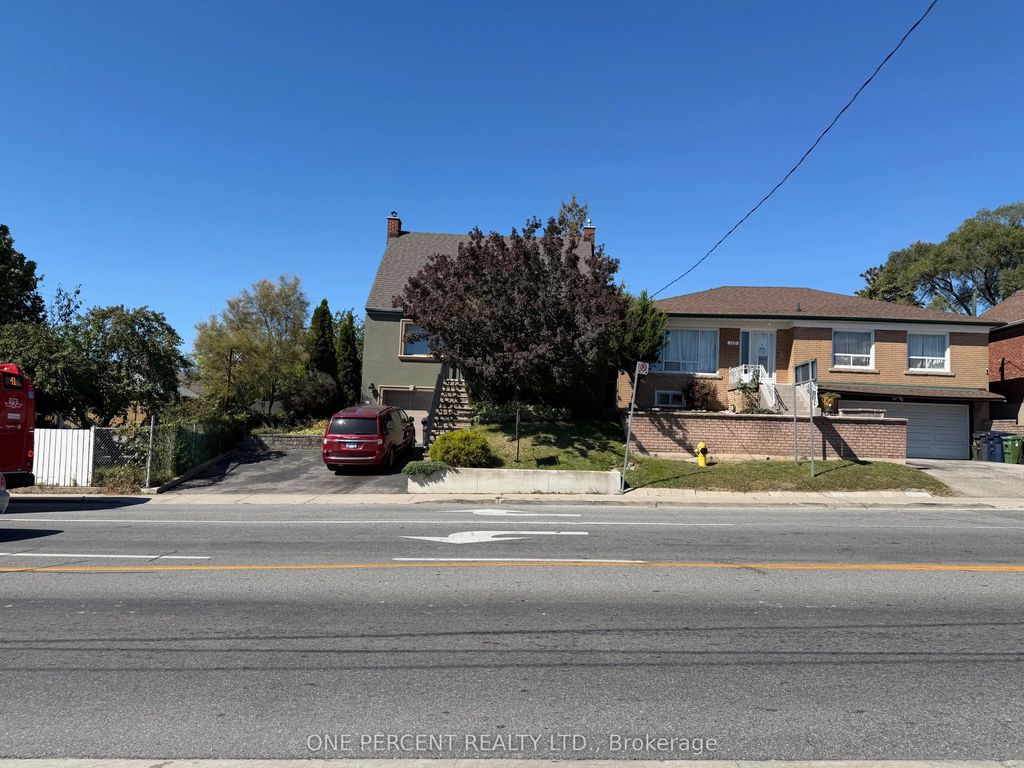 112 Yore Road, Toronto W04