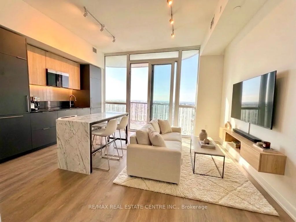 1 Fairview Road E 2602, Mississauga