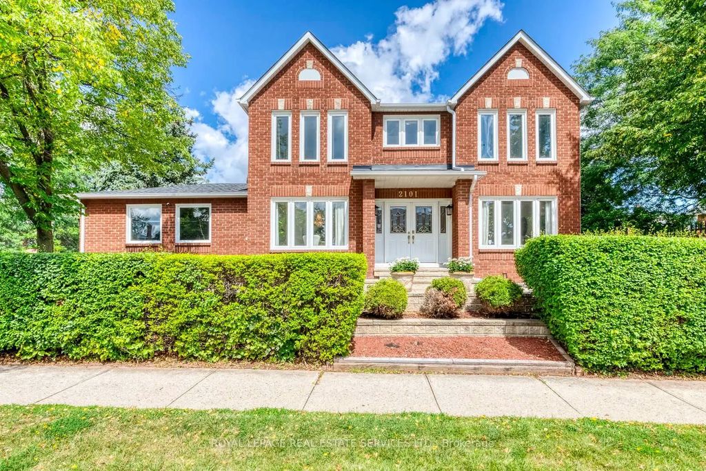 2101 Galena Crescent, Oakville