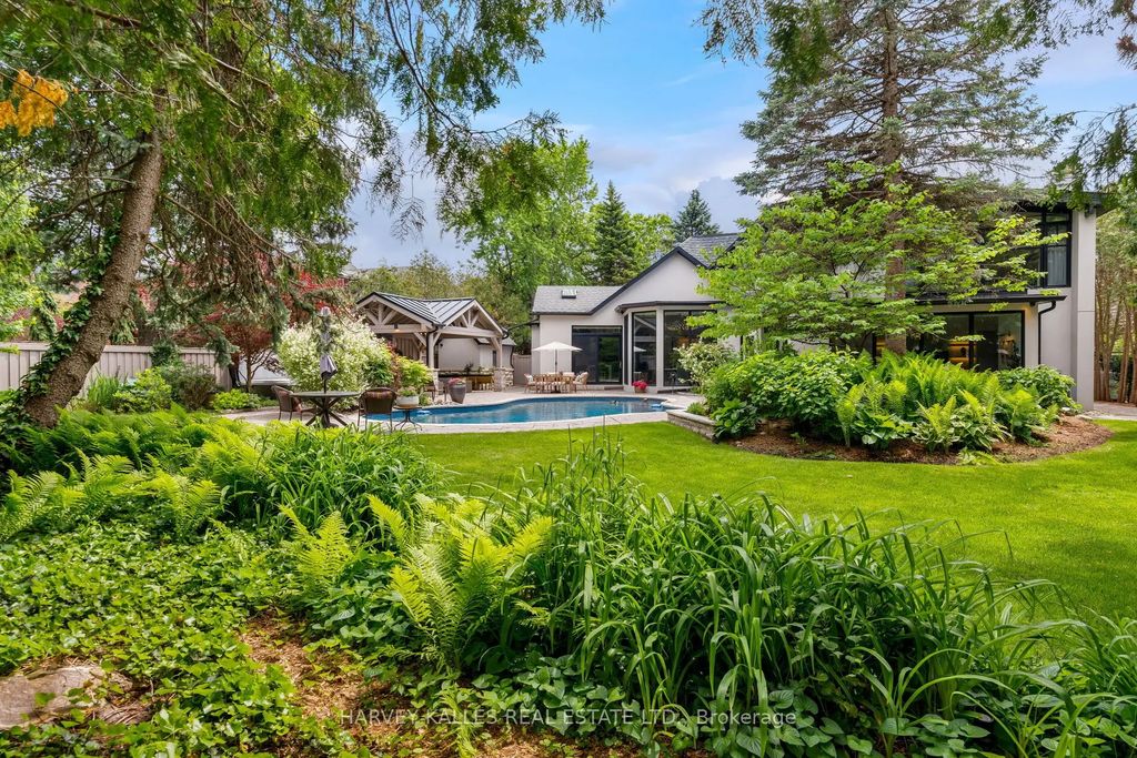 66 Thorncrest Road, Toronto W08