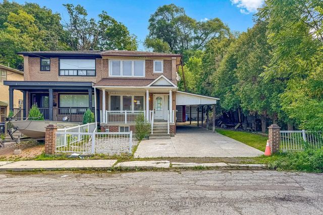3 Hilldale Road, Toronto W03