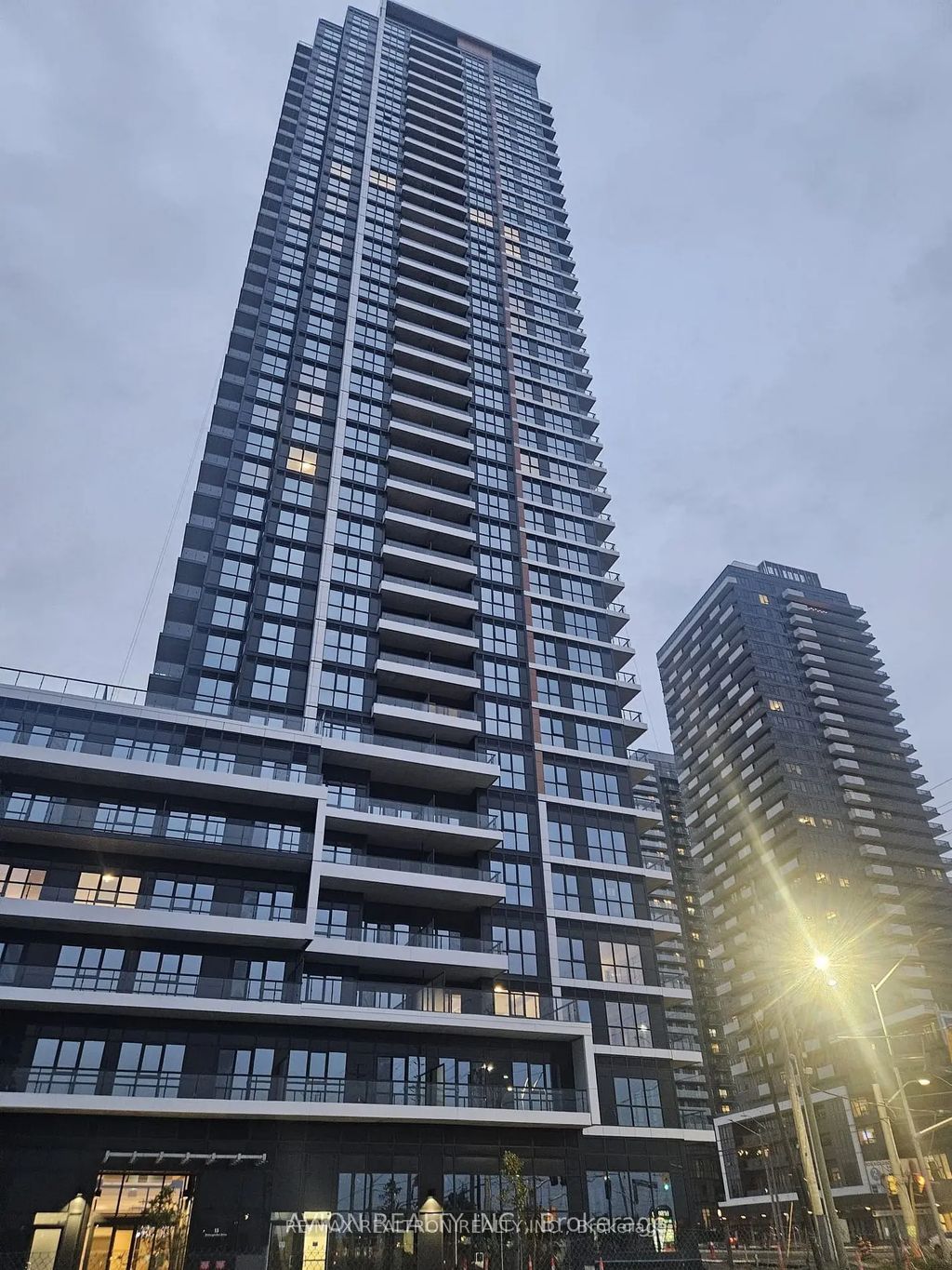 15 Watergarden Drive 515, Mississauga