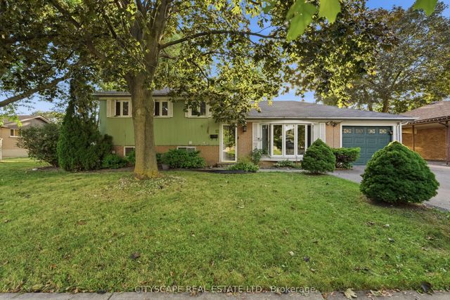 12 Vanderbrent Crescent, Toronto W09