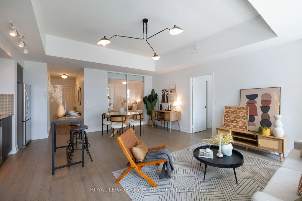 30 Shore Breeze Drive 230, Toronto W06