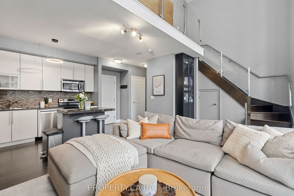 16 Brookers Lane 211, Toronto W06