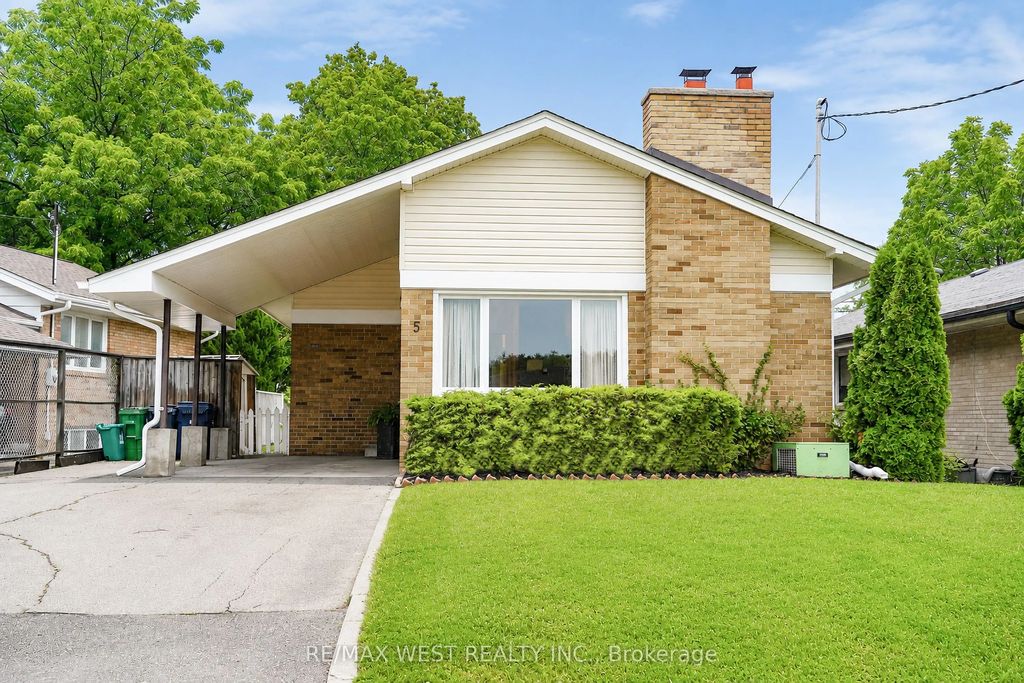 5 Cromarty Drive, Toronto W10