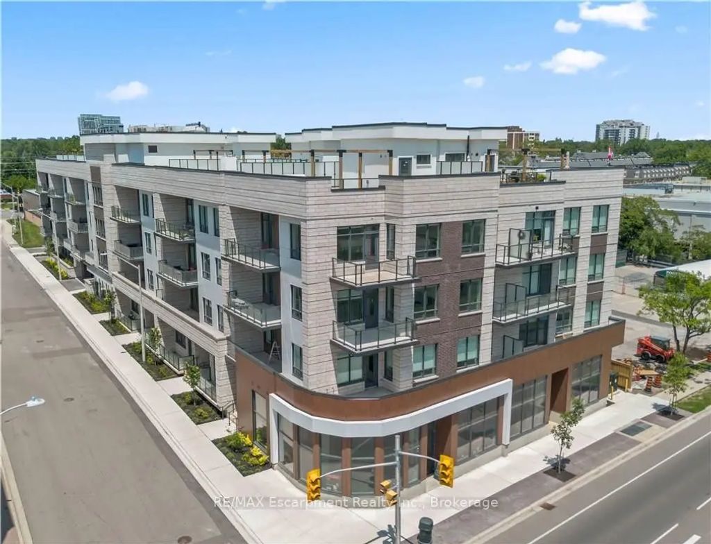 123 Maurice Drive 201, Oakville