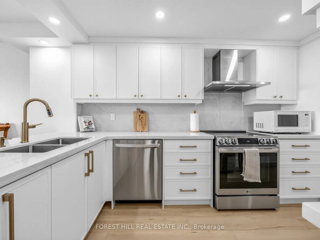 236 Albion Road 1812, Toronto W10