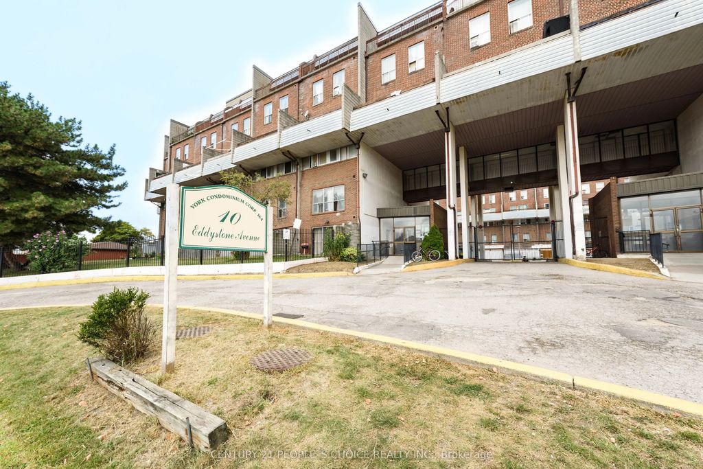 10 Eddystone Avenue 108, Toronto W05
