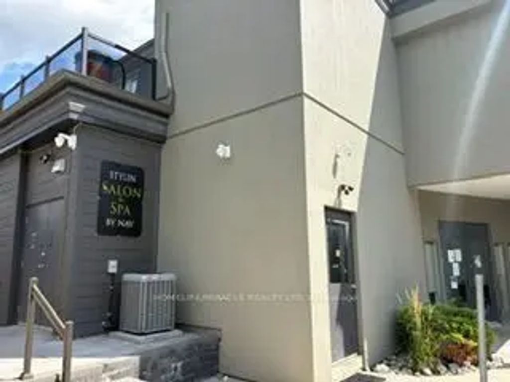 56 Queen Street N 5, Caledon