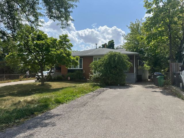 130 Earnscliffe Circle Lower Level, Brampton