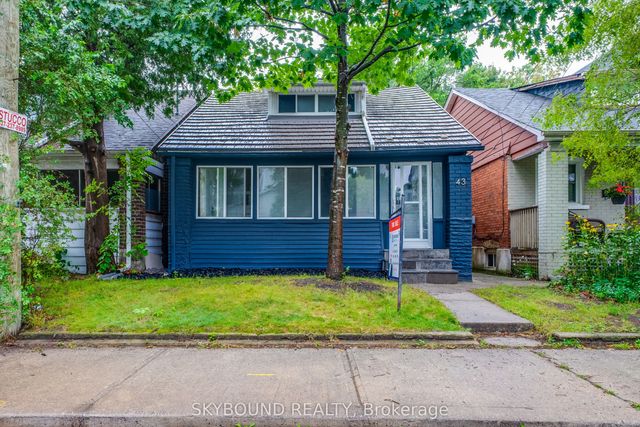 43 Craydon Avenue, Toronto W04