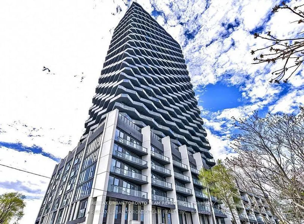 36 Zorra Street 3204, Toronto W08