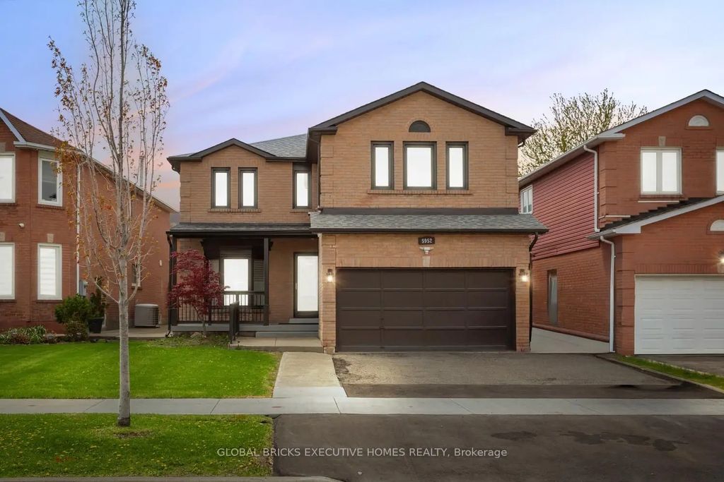 5952 Grossbeak Drive, Mississauga
