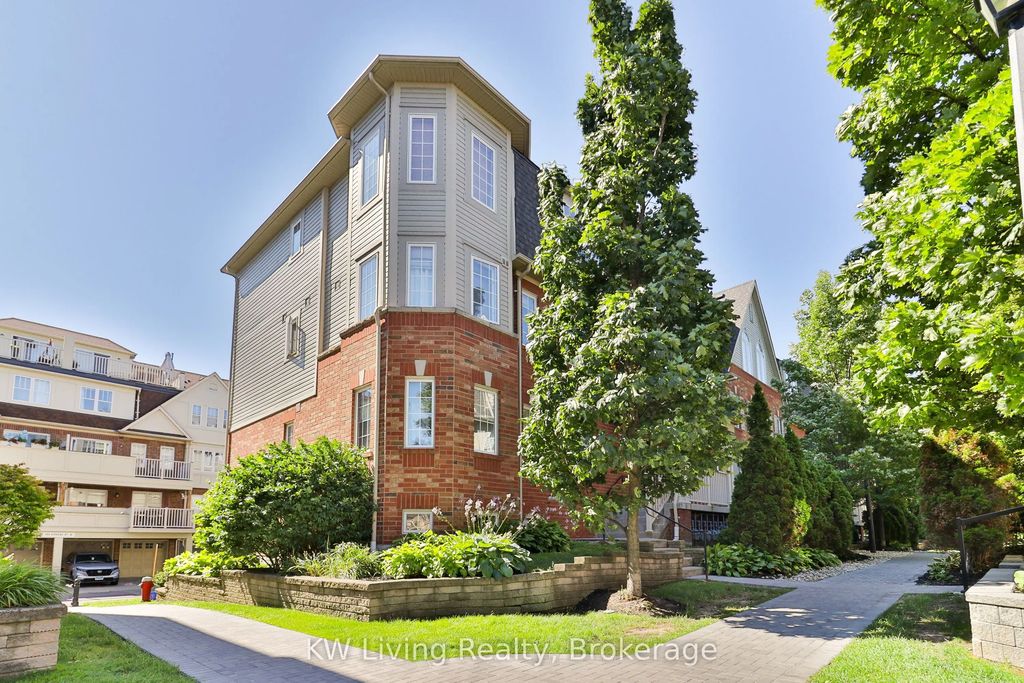 740 Neighbourhood Circle 4, Mississauga