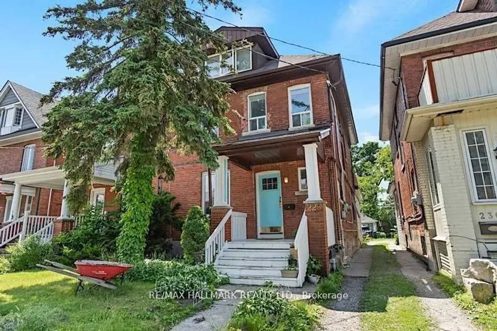 228 Pacific Avenue Main, Toronto W02