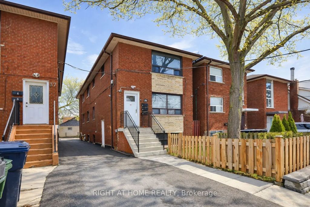 35 Fifteenth Street, Toronto W06