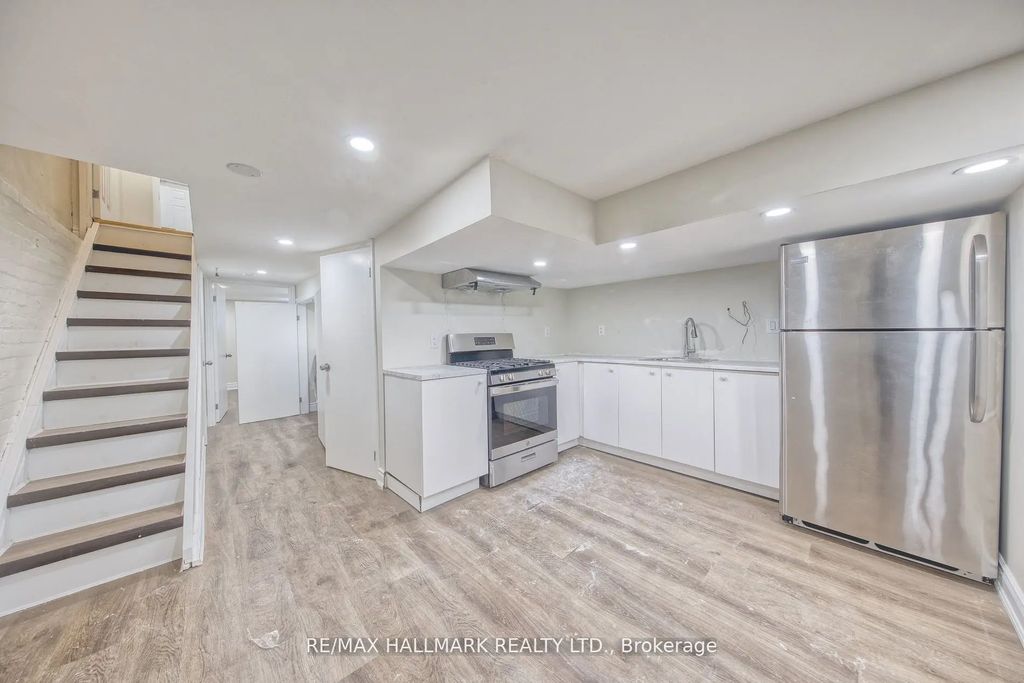 46 Springhurst Avenue Bsmt, Toronto W01