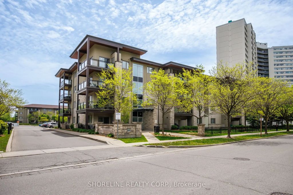 570 Lolita Gardens 401, Mississauga