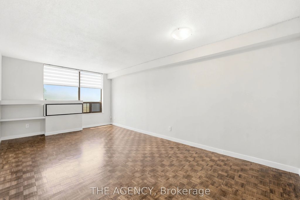 2350 Dundas Street W 2511a, Toronto W02