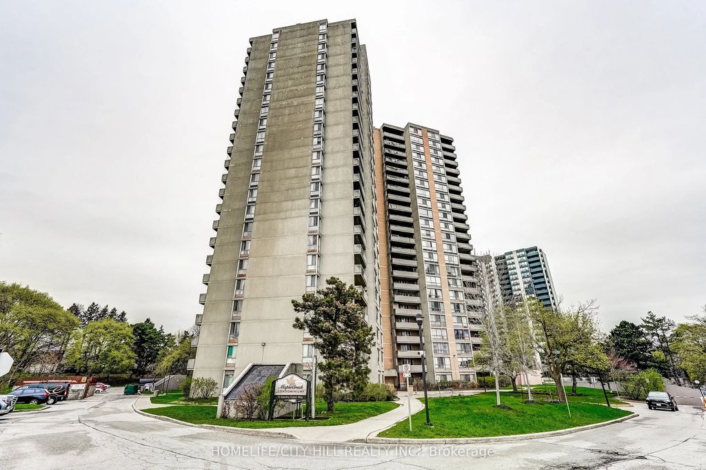 10 Martha Eaton Way 1508, Toronto W04