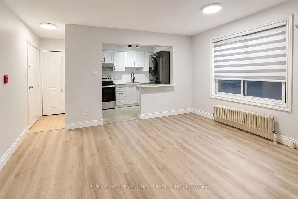 2403 Lakeshore Boulevard W 2, Toronto W06