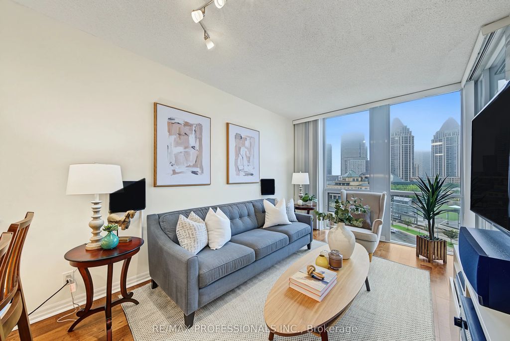 3939 Duke Of York Boulevard 801, Mississauga
