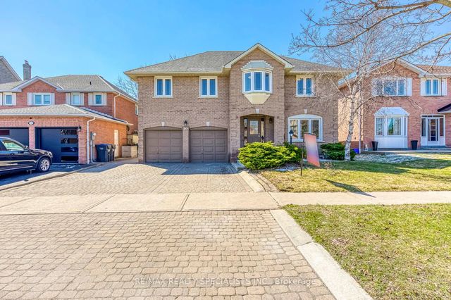 102 Sunforest Drive, Brampton