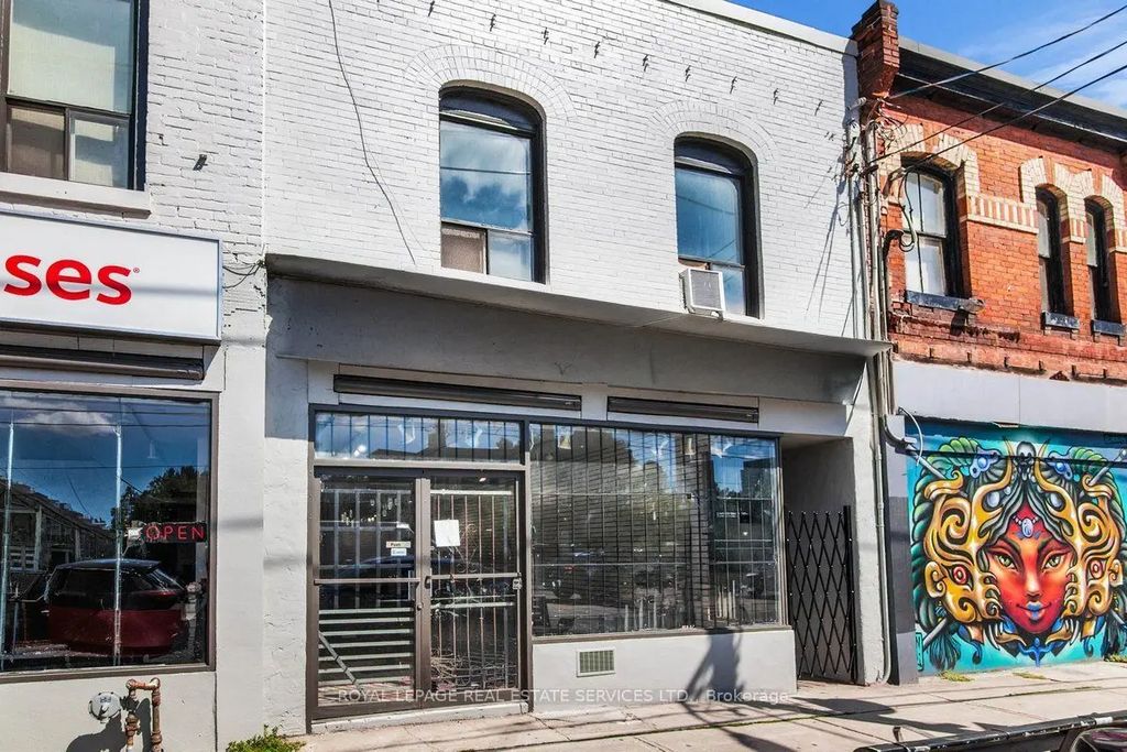 1366 Queen Street W, Toronto W01