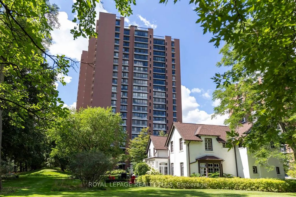 1400 Dixie Road 2203, Mississauga