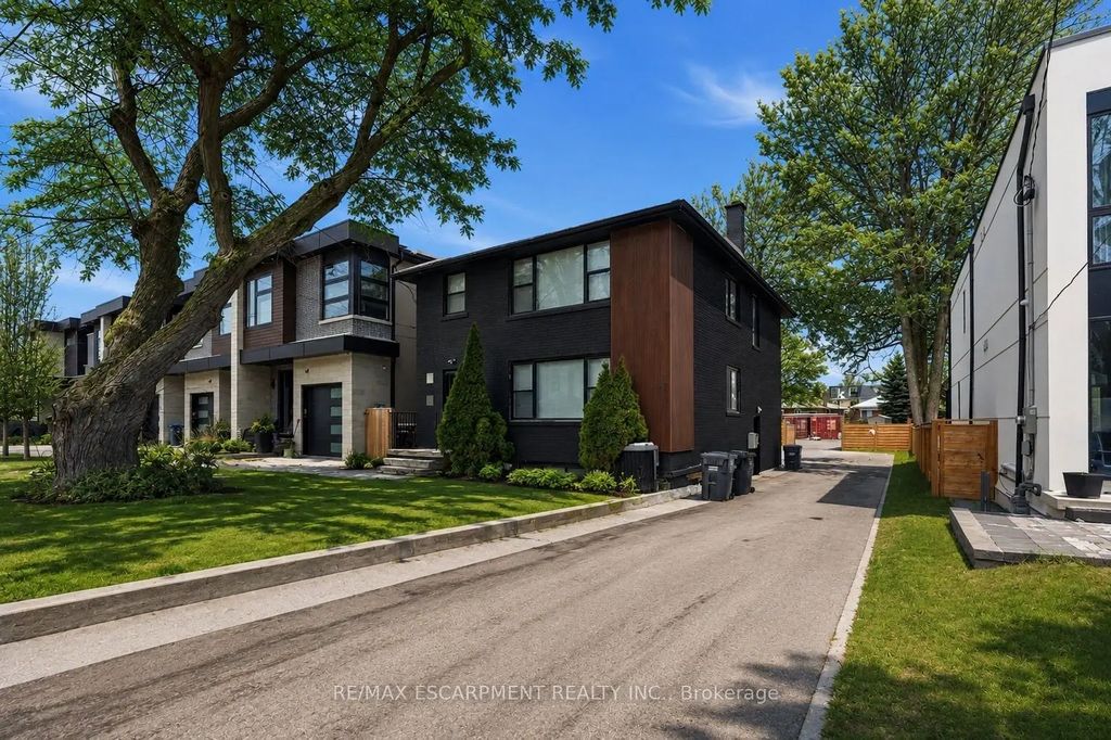 43 Broadview Avenue, Mississauga